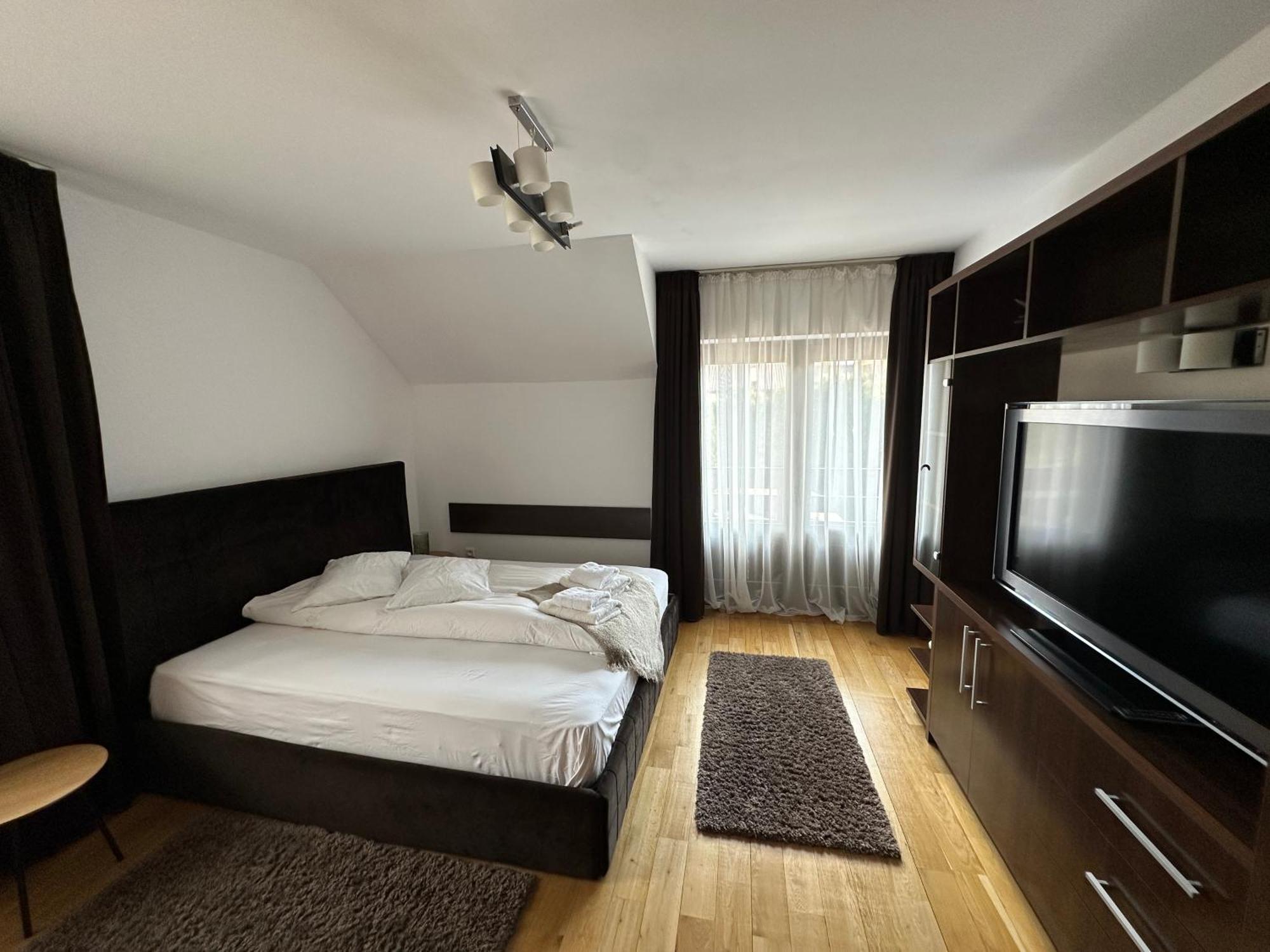 Jack Residence Buşteni エクステリア 写真