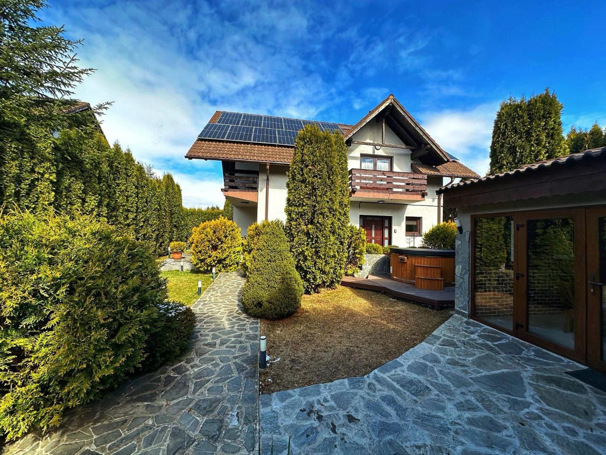 Jack Residence Buşteni エクステリア 写真