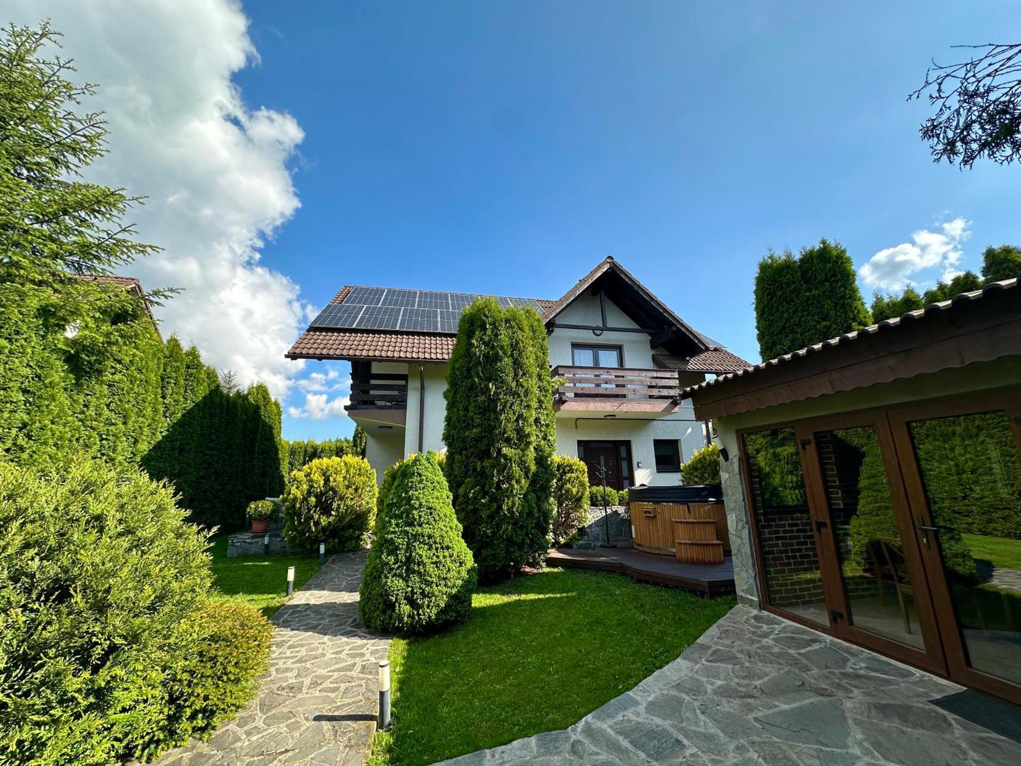Jack Residence Buşteni エクステリア 写真